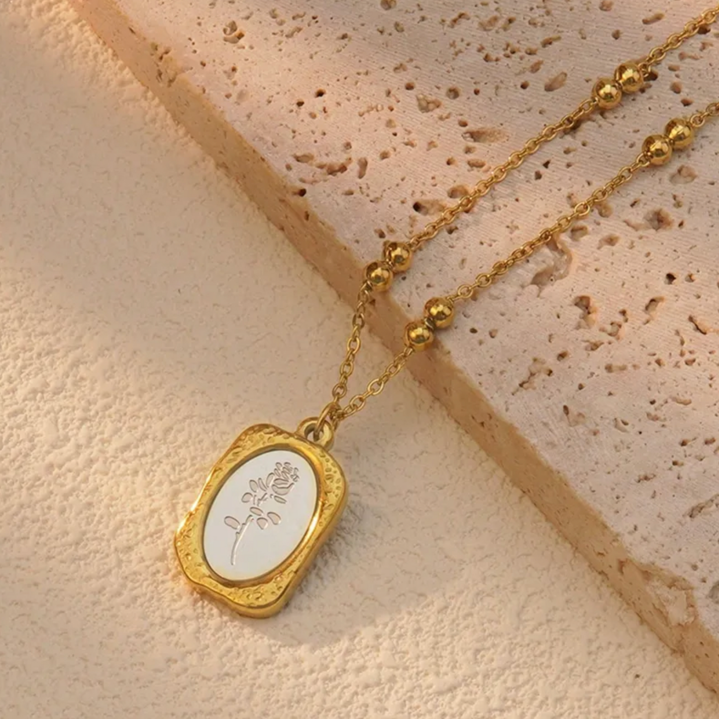 Elegant Tulip Pendant Necklace