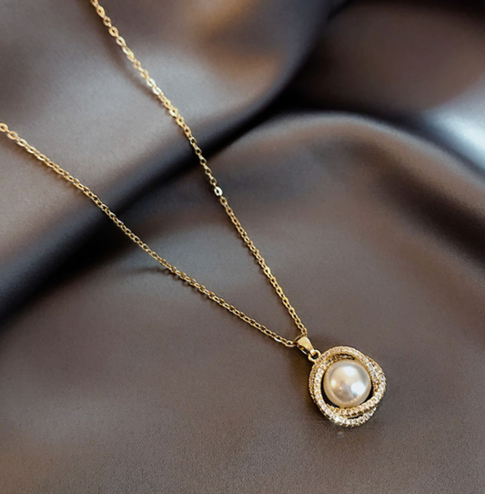 Elegant Round Necklace